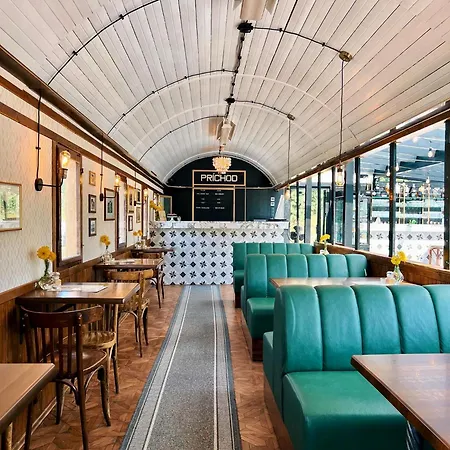 - Turisticke Hotel *