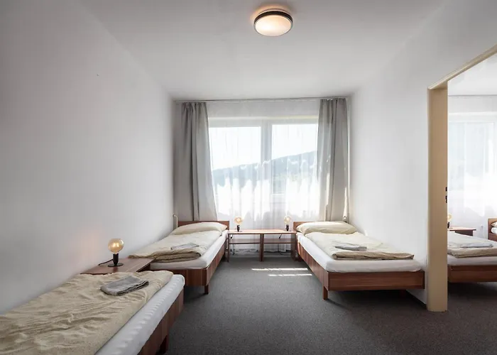 - Turisticke Szálloda Garamfő
