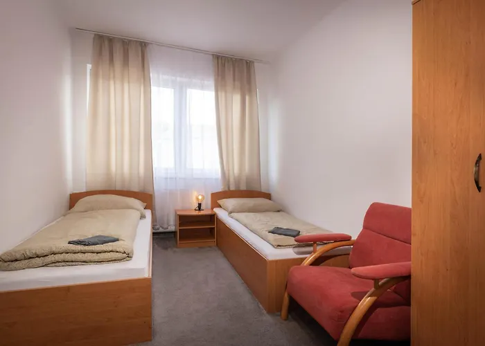 - Turisticke Szálloda Garamfő